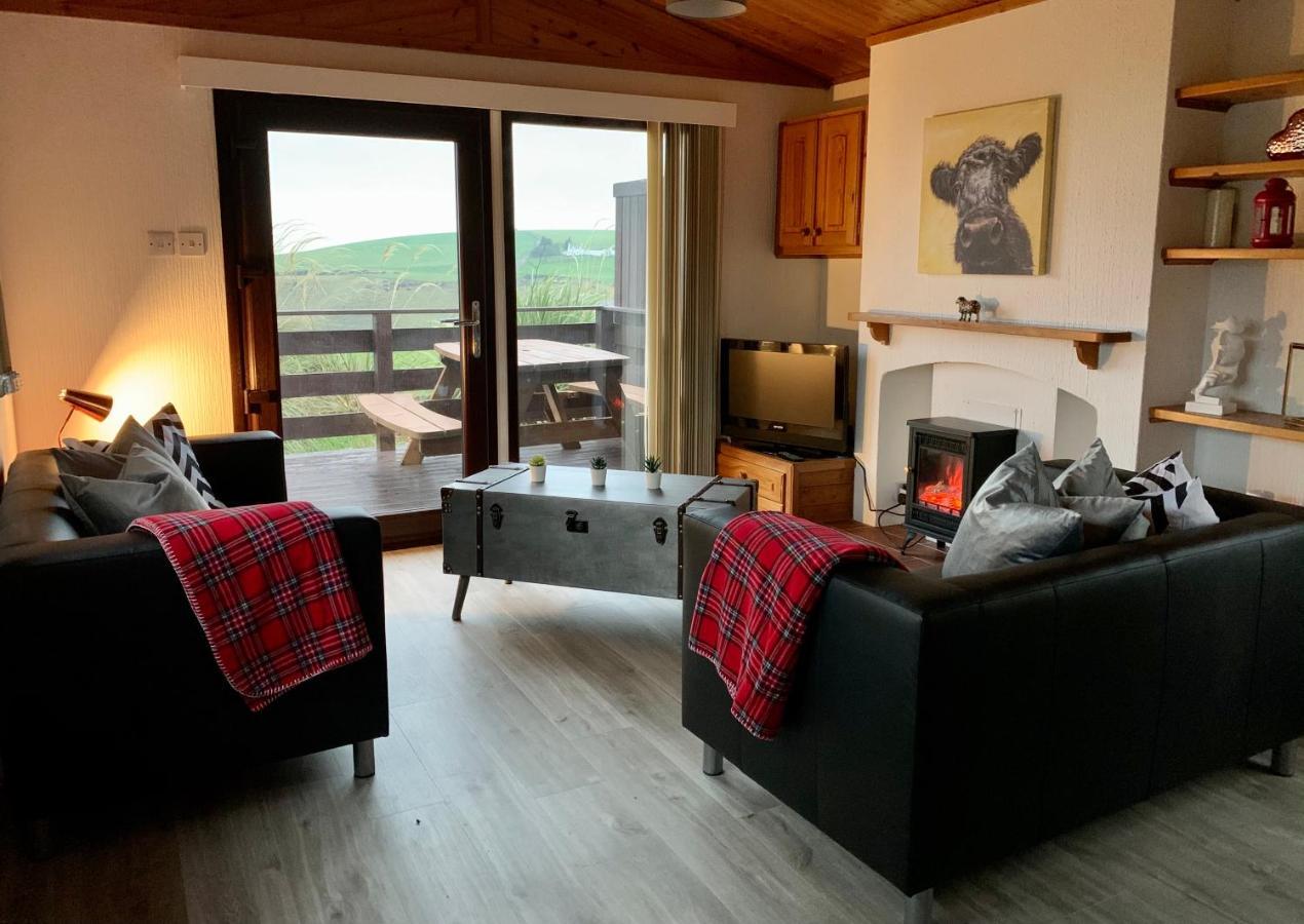 Lodge Cabin With Fabulous Views - Farm Holiday سْترانرير المظهر الخارجي الصورة